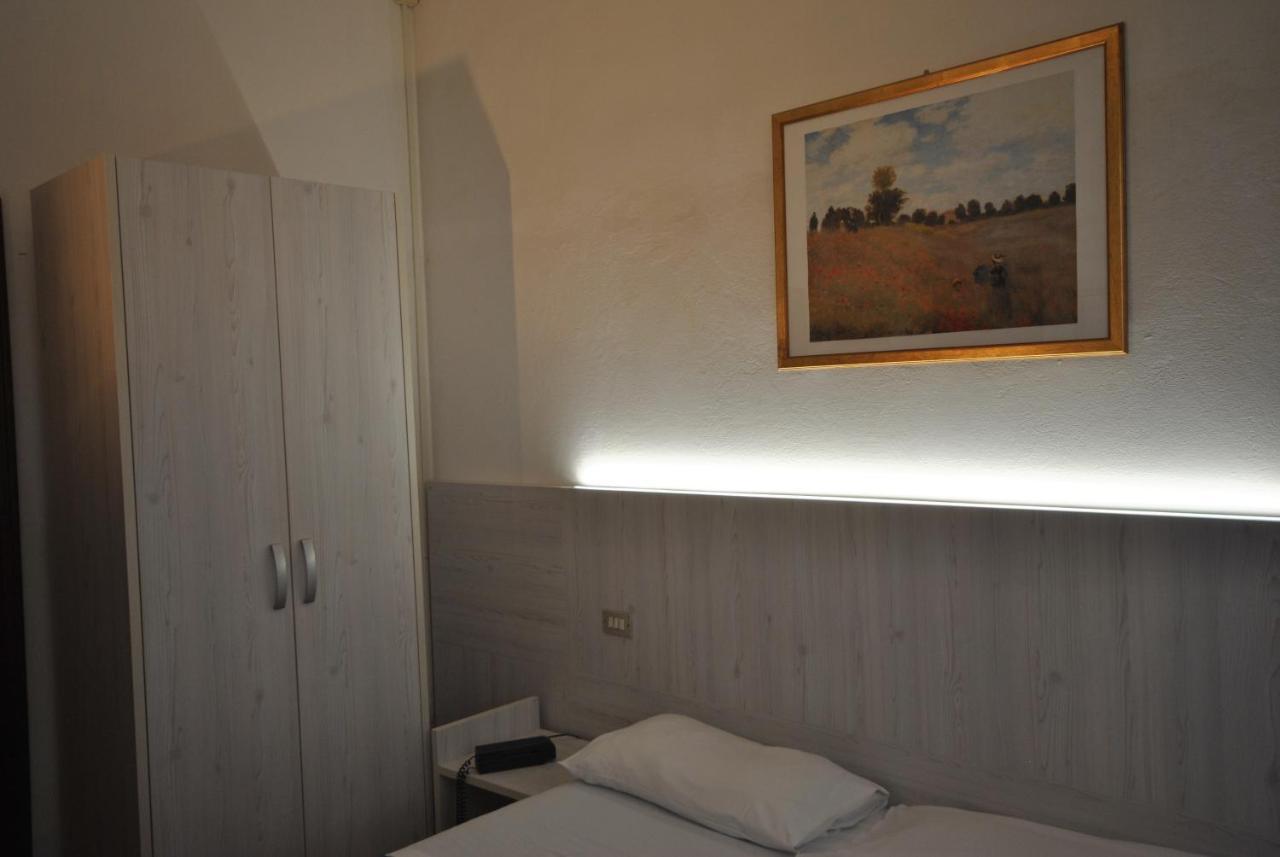 Hotel Pacific ريميني المظهر الخارجي الصورة